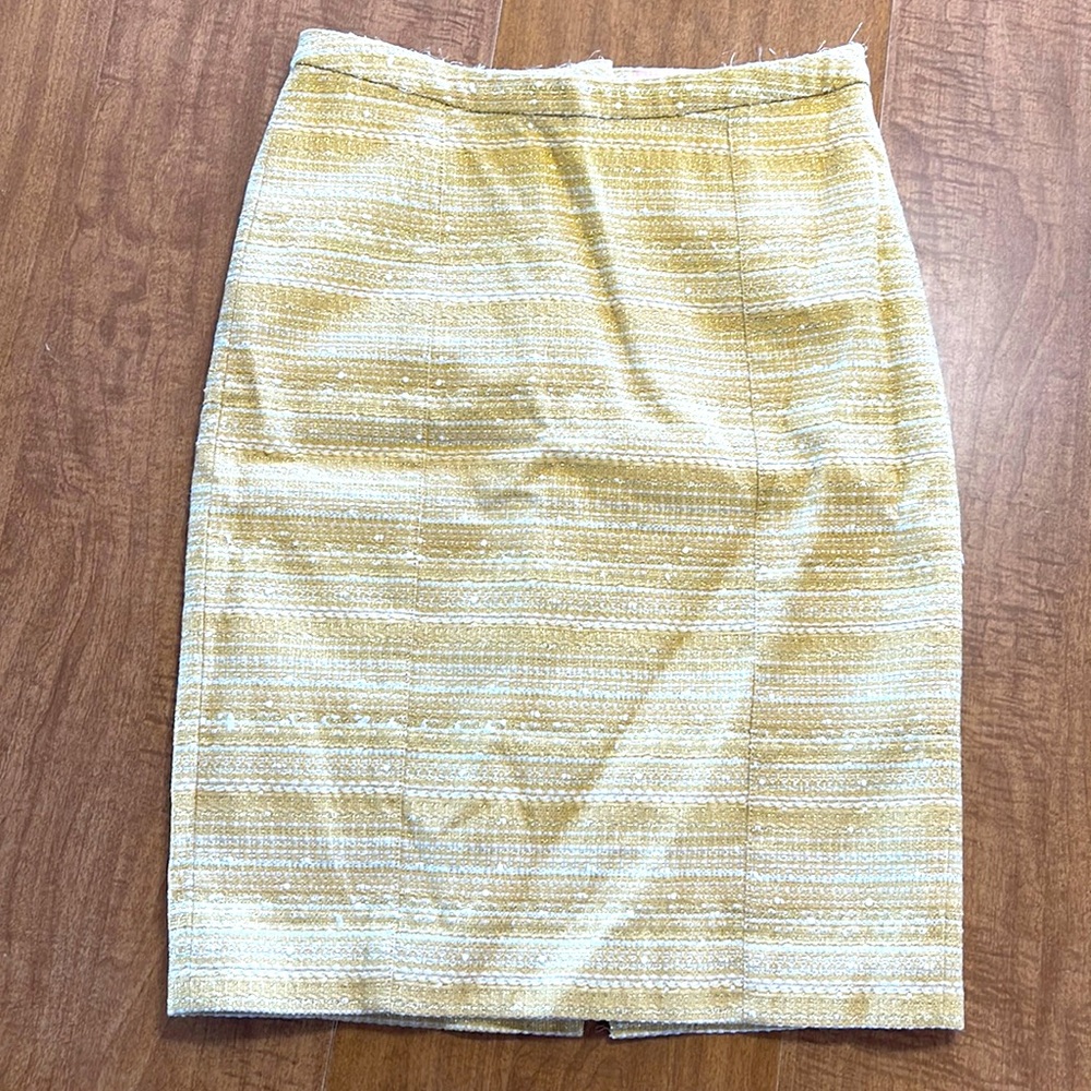 Lilly Pulitzer Boucle Pencil Skirt Size 4 Gold White